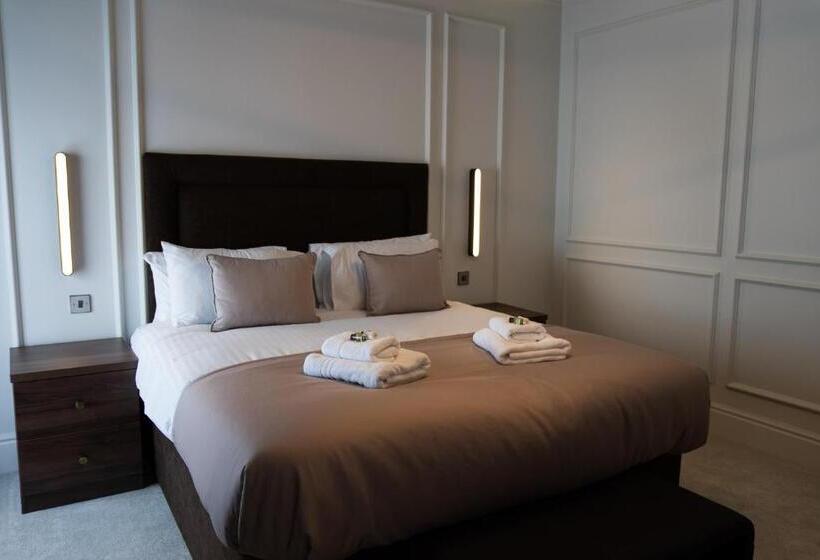 جناح مطلّ علي البحر, The Cae Mor