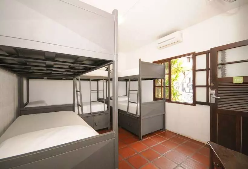 ルームシェアのワンベッド, Che Lagarto Hostel Buzios