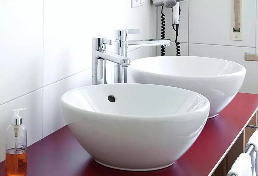 سوییت, Avenon Privat Hotel Am Steinberg
