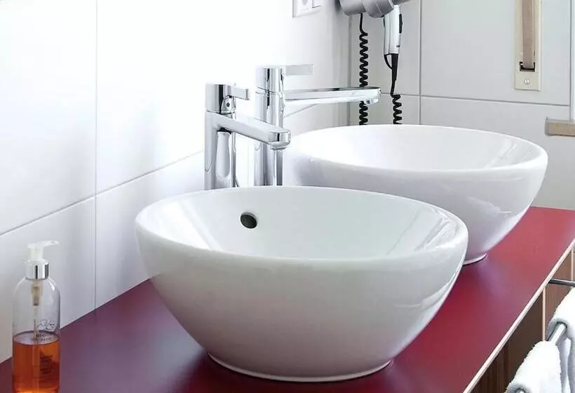 اتاق خانوادگی, Avenon Privat Hotel Am Steinberg