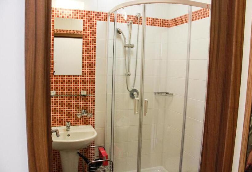 Pokój Comfort Jednoosobowy, Běhounek