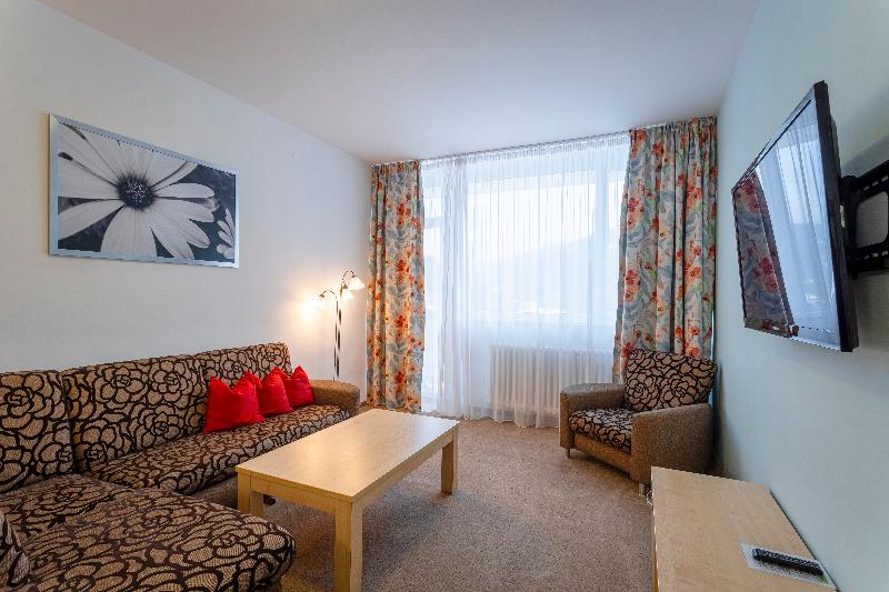 Comfort Suite, Běhounek