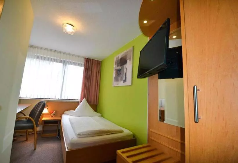 Single Basic Room, Heidehotel Bockelmann