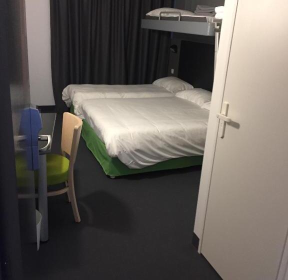 חדר משפחתי, Brit Hotel Marvejols