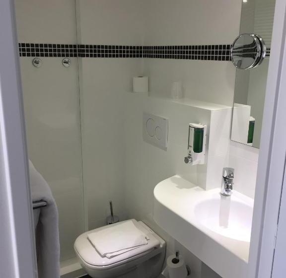 Семейный Номер, Brit Hotel Marvejols