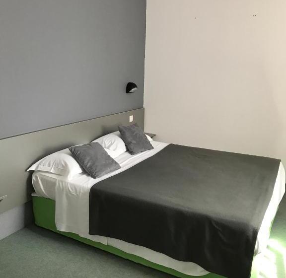 חדר סטנדרט, Brit Hotel Marvejols