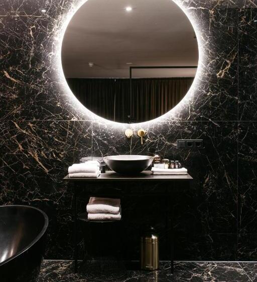 سوییت جونیور, Britannique