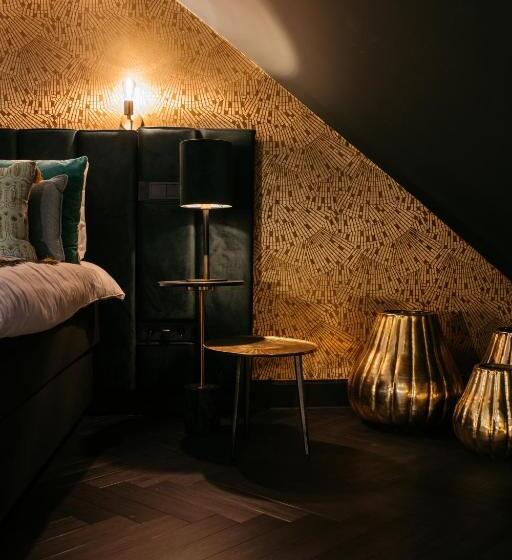 سوییت جونیور, Britannique