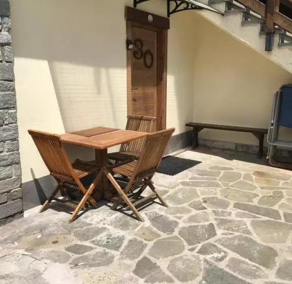 スタンダード４人部屋, Chacaril