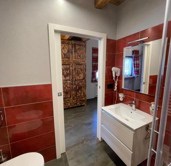 חדר משפחתי נוף להרים, Chacaril