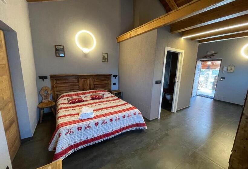 חדר משפחתי נוף להרים, Chacaril