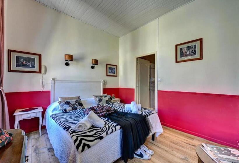 수피리어 룸, Des Artistes