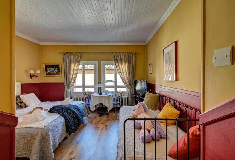 수피리어 트리플 룸, Des Artistes