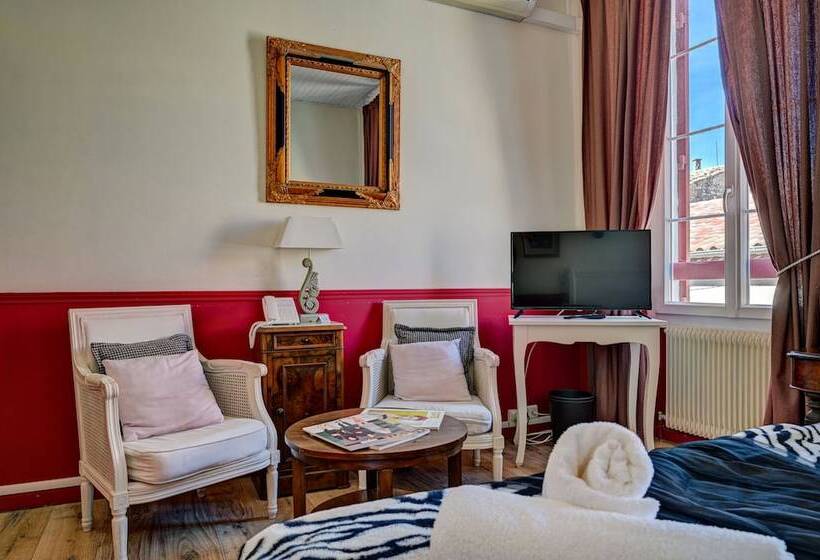 수피리어 룸, Des Artistes