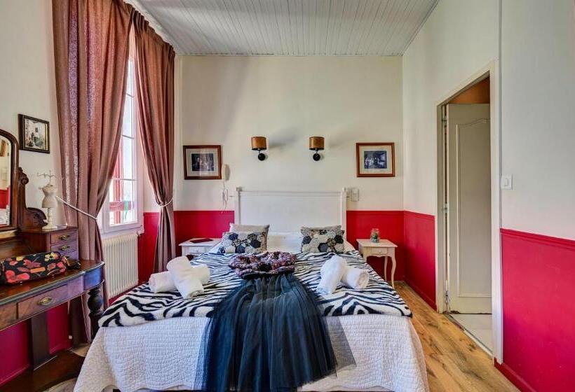 프레스티지 룸, Des Artistes