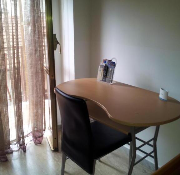 اتاق استاندارد سه تخته با بالکن, Diavin