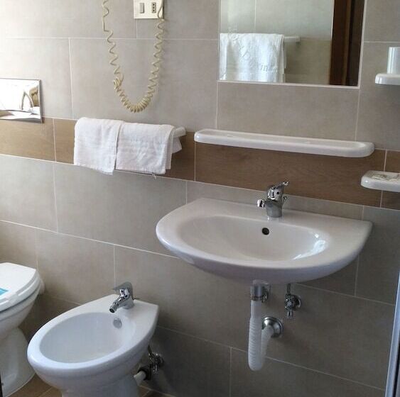 اتاق استاندارد, Diavin