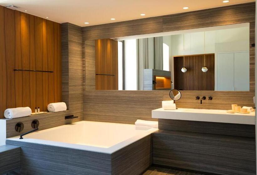 套房, Du Centre Nautique