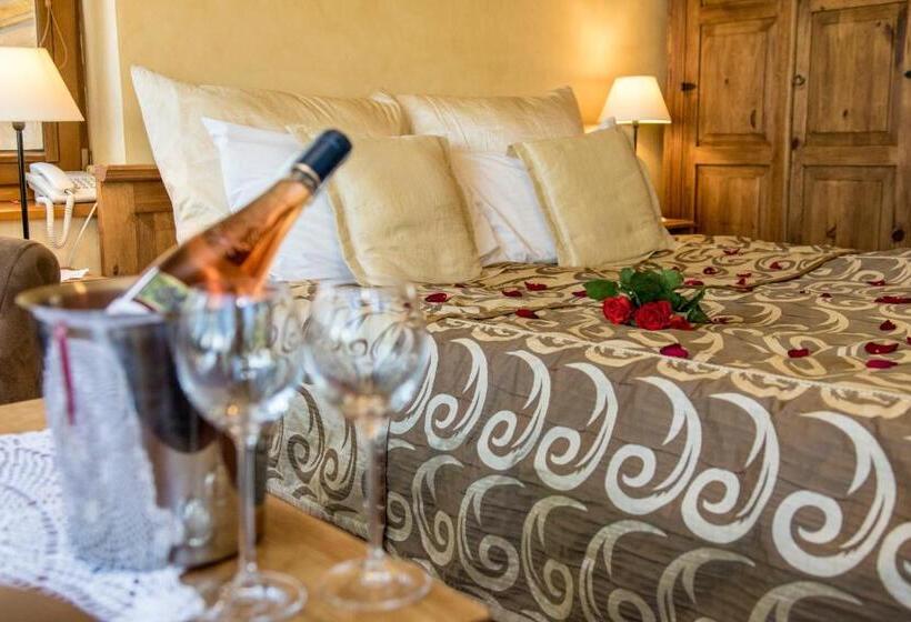 اتاق لوکس, Dwor Karolowka