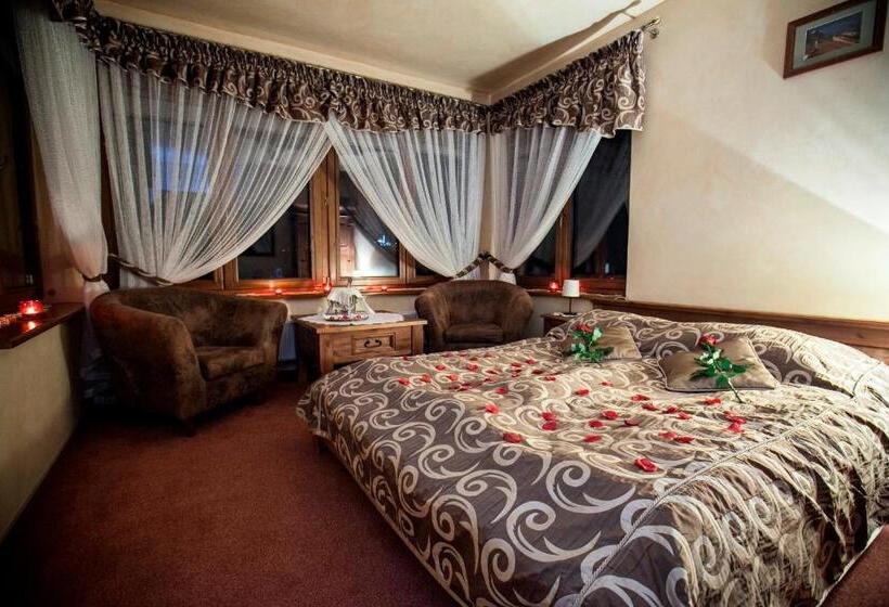 استودیوی استاندارد, Dwor Karolowka