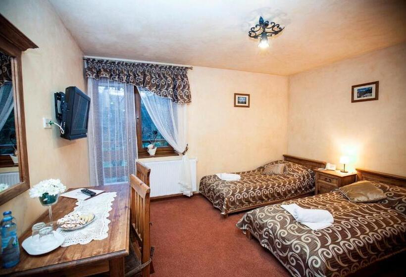 اتاق استاندارد, Dwor Karolowka