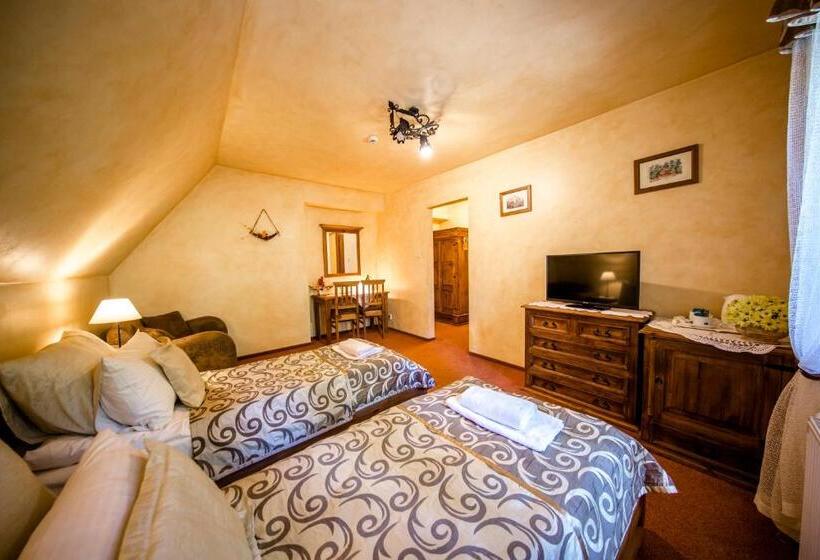 اتاق استاندارد, Dwor Karolowka