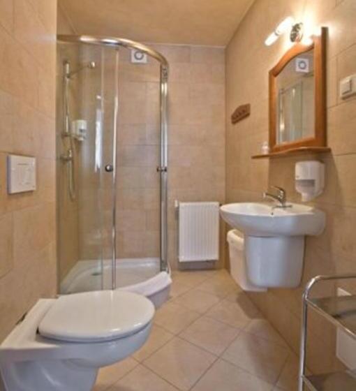 اتاق استاندارد سه تخته با بالکن, Dwor Karolowka