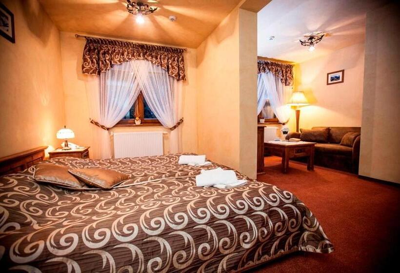 اتاق استاندارد سه تخته با بالکن, Dwor Karolowka