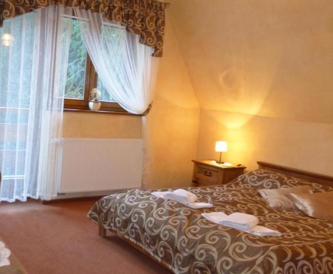 اتاق استاندارد یک تخته با بالکن, Dwor Karolowka