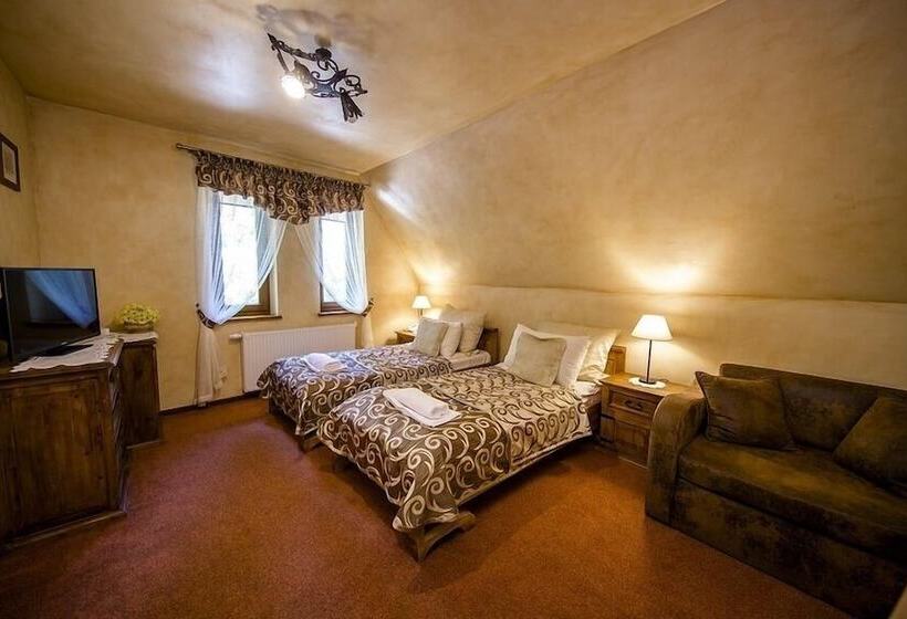 اتاق استاندارد, Dwor Karolowka