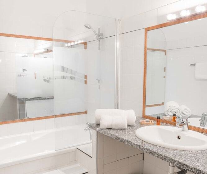 Номер Стандарт Трехместный, Europe