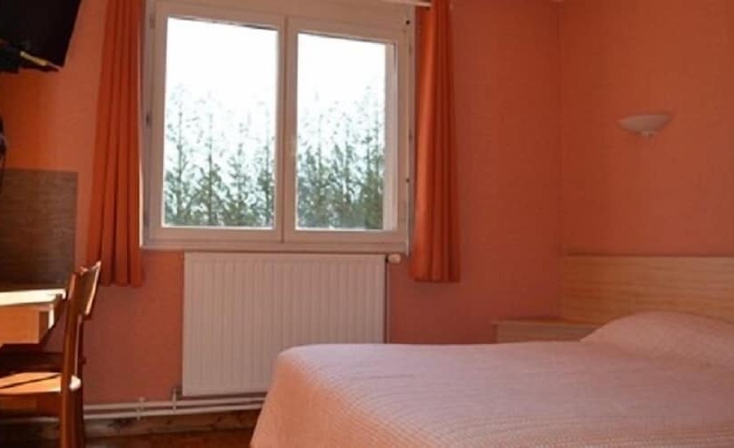 Номер Стандарт, Hôtel De Courteilles