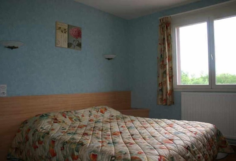 Номер Стандарт, Hôtel De Courteilles