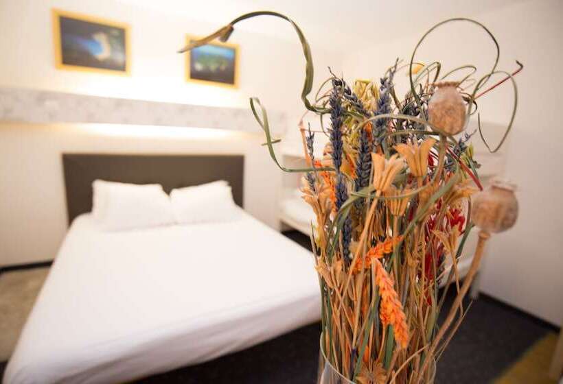 Номер Стандарт, Hôtel Quick Palace Tours Nord