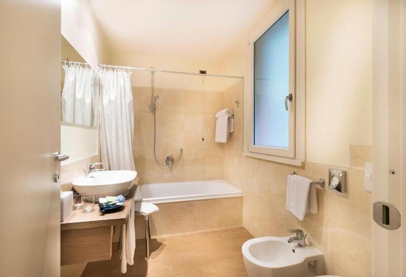 סוויטת ג'וניור דלוקס, Il Porticciolo