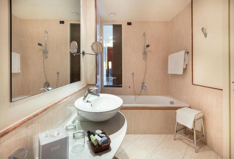 חדר דלוקס נוף לאגם, Il Porticciolo