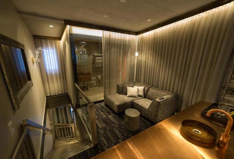 סוויטה עם ג'קוזי, Isosyote