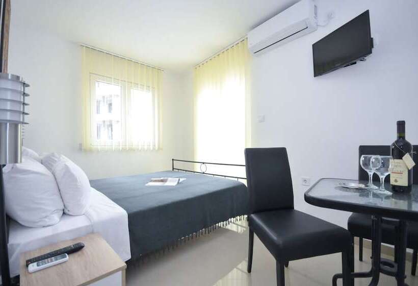 اتاق استاندارد با بالکن, Oaza