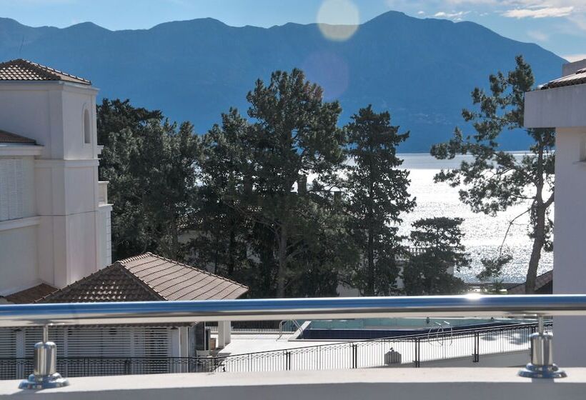 استودیو استاندارد با بالکن, Oaza