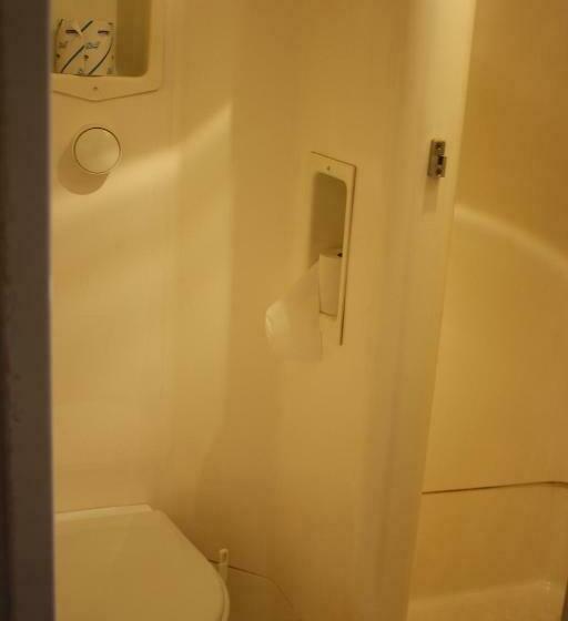 ファミリールーム, Quick Palace St Jean De Vedas A709