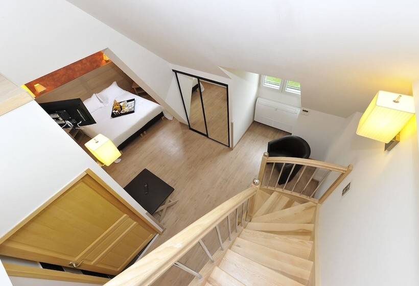 جناح سوبيريور, Hôtel Restaurant Les 2 Rives   Logis Hôtels