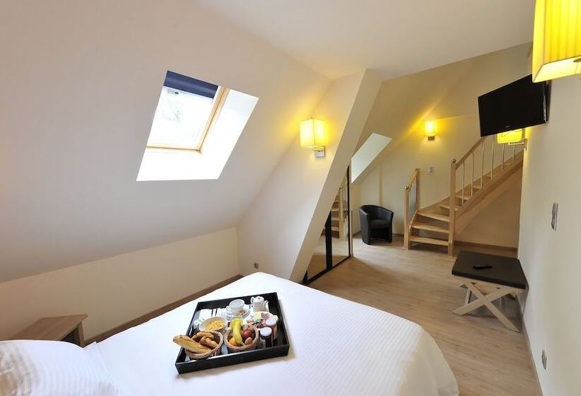 جناح سوبيريور, Hôtel Restaurant Les 2 Rives   Logis Hôtels