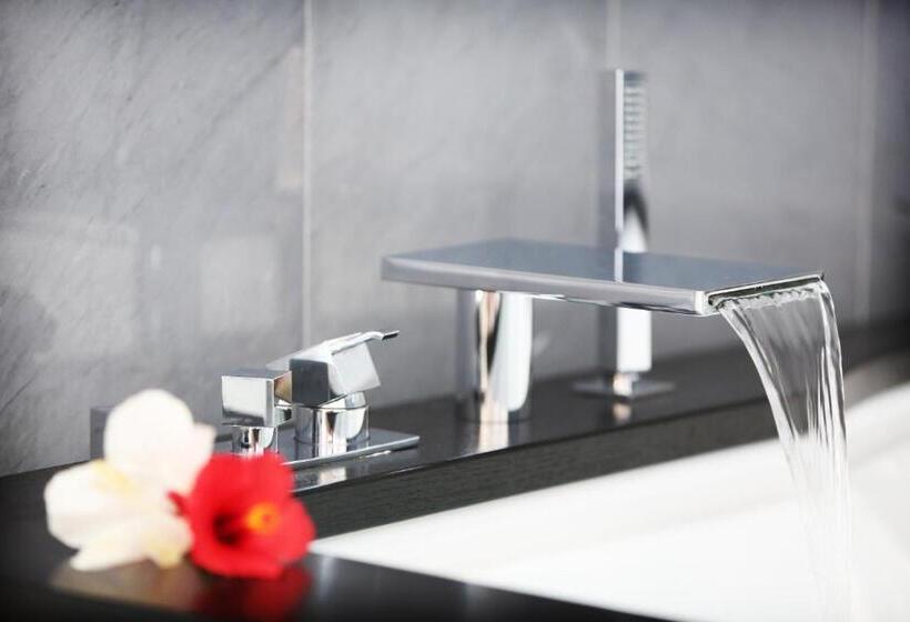 Pokój Deluxe, Tesoretto