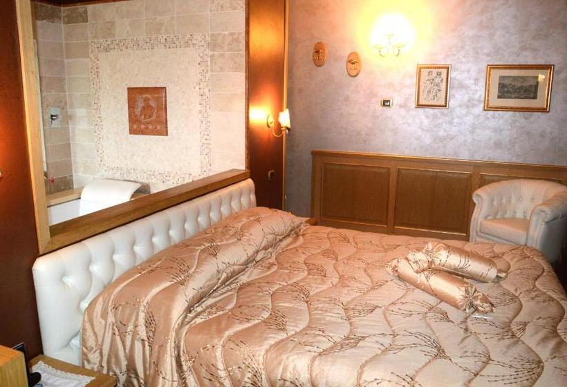 Suite z Hydromasażem, Tesoretto