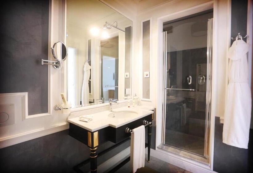 Pokój Deluxe, Tesoretto