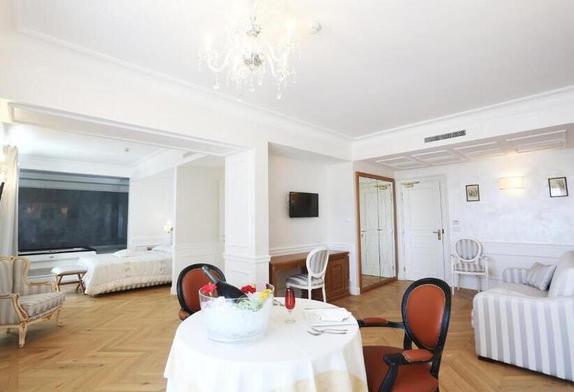 Suite Deluxe, Tesoretto