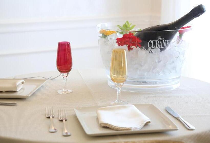 Suite Deluxe, Tesoretto