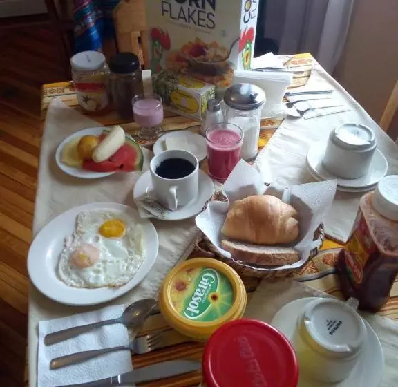اتاق استاندارد یک نفره, Travellers Inn