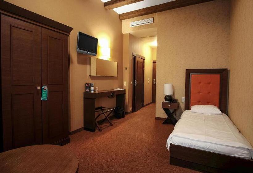 اتاق عادی یک تخته, Vanilla