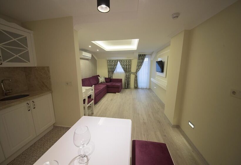 Люкс Кровать Кинг, Yeniceri City